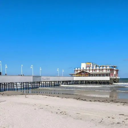 Comfort Inn & Suites Daytona Beach Oceanfront-3